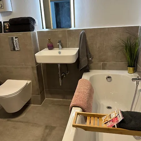 Apartman Stilvolles Naehe Messe Duesseldorf In Sued *