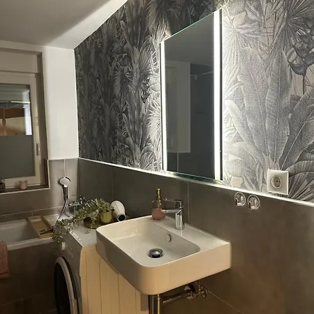 Apartament Stilvolles Naehe Messe Duesseldorf In Sued
