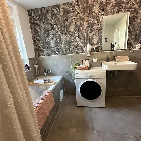 Stilvolles Naehe Messe Duesseldorf In Sued Apartament