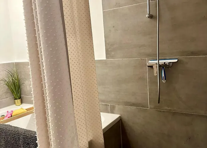 Stilvolles Nähe Messe Düsseldorf In Süd Apartamento *